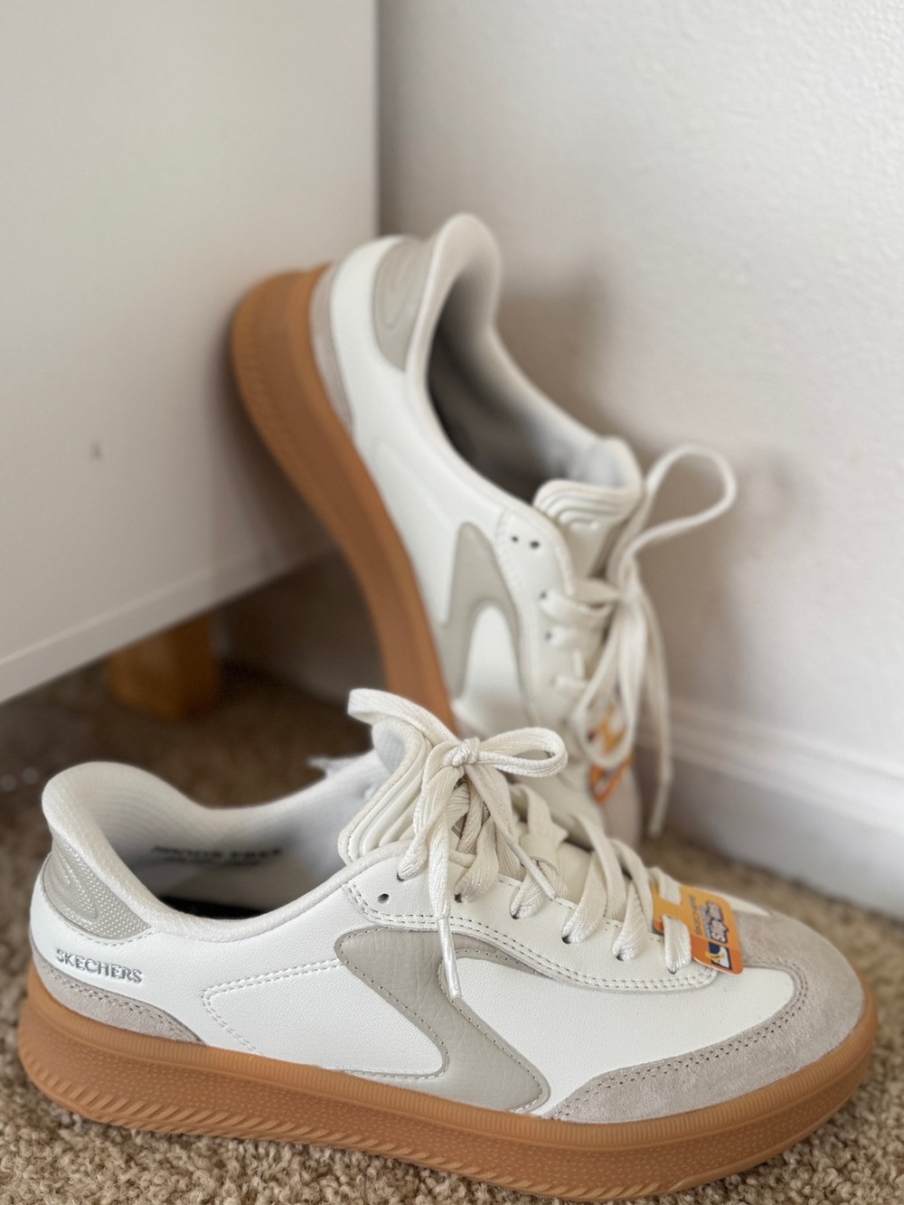 NWT!Skechers Women's White & Tan Cupsole Sneakers